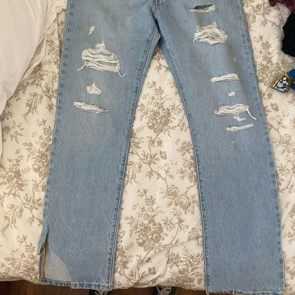501 Levi’s Ripped Jeans - Picture 4 of 4